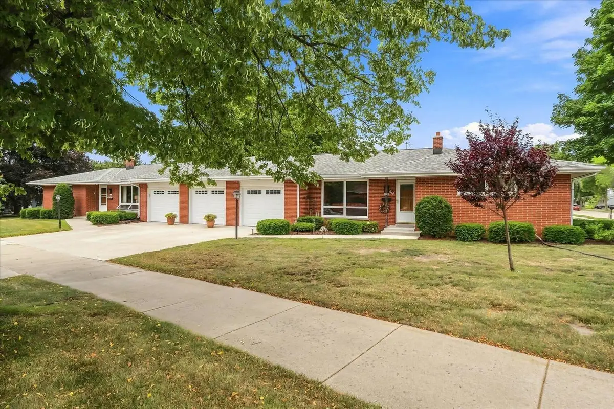 2217 Saemann AVENUE, Sheboygan, WI 53081 - #1