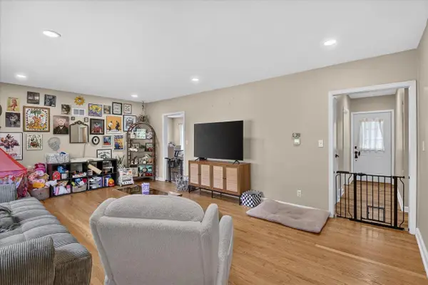 7820 W Bradley ROAD, Milwaukee, WI 53223