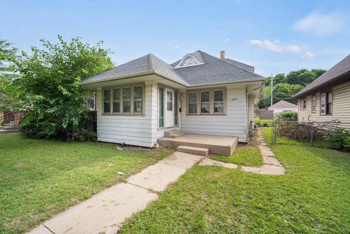 4070 N 16th STREET, Milwaukee, WI 53209 - #1