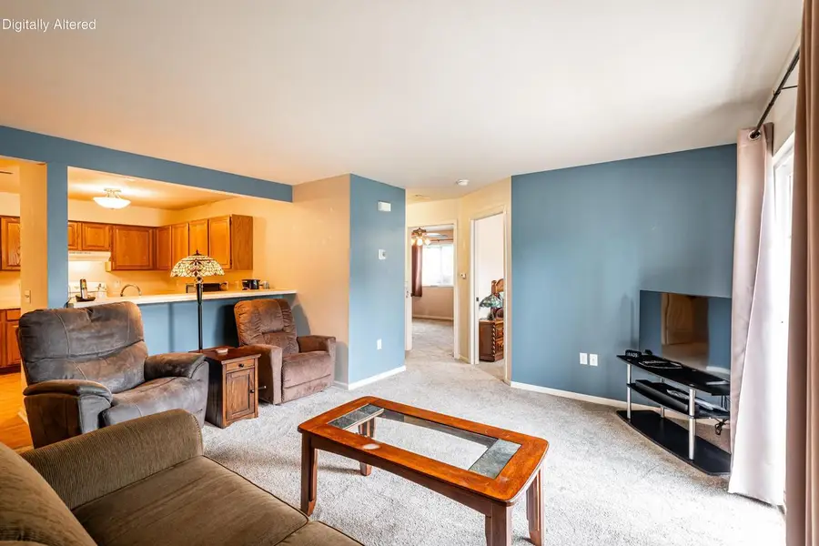 4887 Easy STREET #16, Hartland, WI 53029 - #2