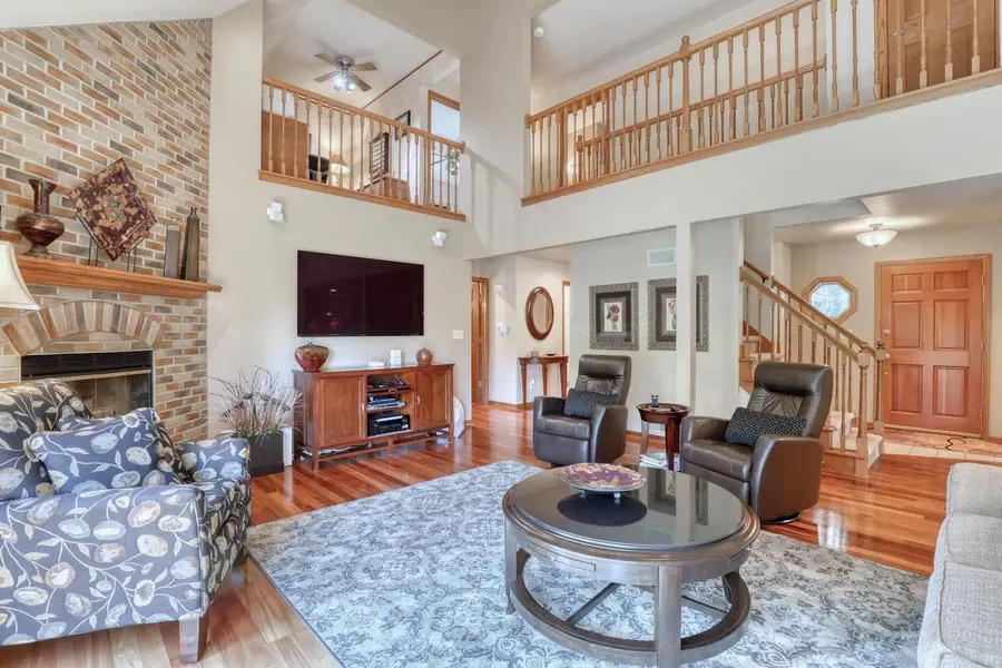 13865 W Linfield DRIVE, New Berlin, WI 53151 - #3