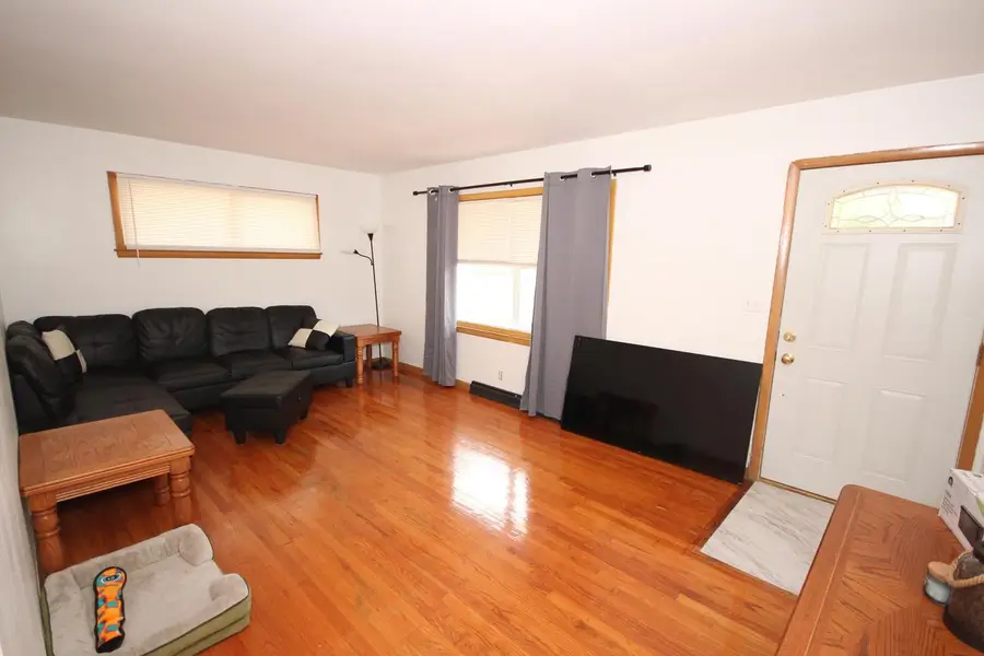 9000 W Custer AVENUE, Milwaukee, WI 53225 - #3