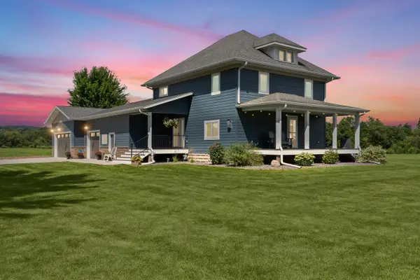 N20622 Oak Ridge DRIVE, Galesville, WI 54630