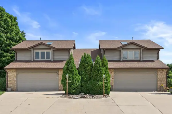 W232N6140 Teakwood COURT, Sussex, WI 53089