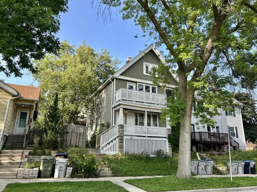 1822 E Thomas AVENUE #1824, Milwaukee, WI 53211 - #2