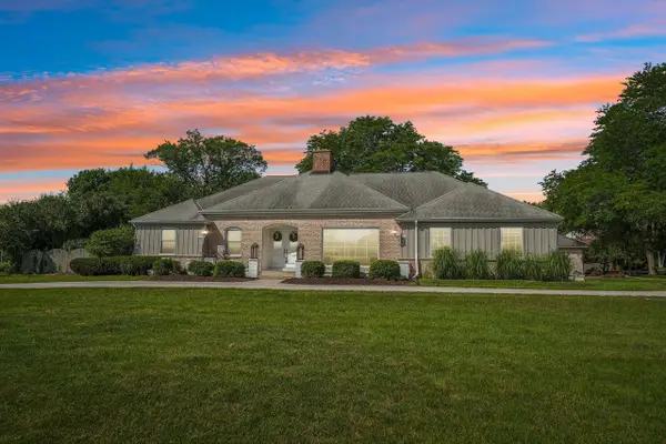 2135 Michelle DRIVE, Brookfield, WI 53045