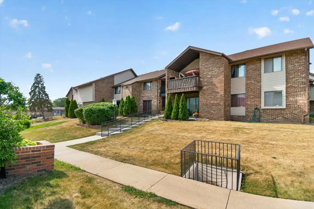 9034 W Lisbon AVENUE, Milwaukee, WI 53222 - #1