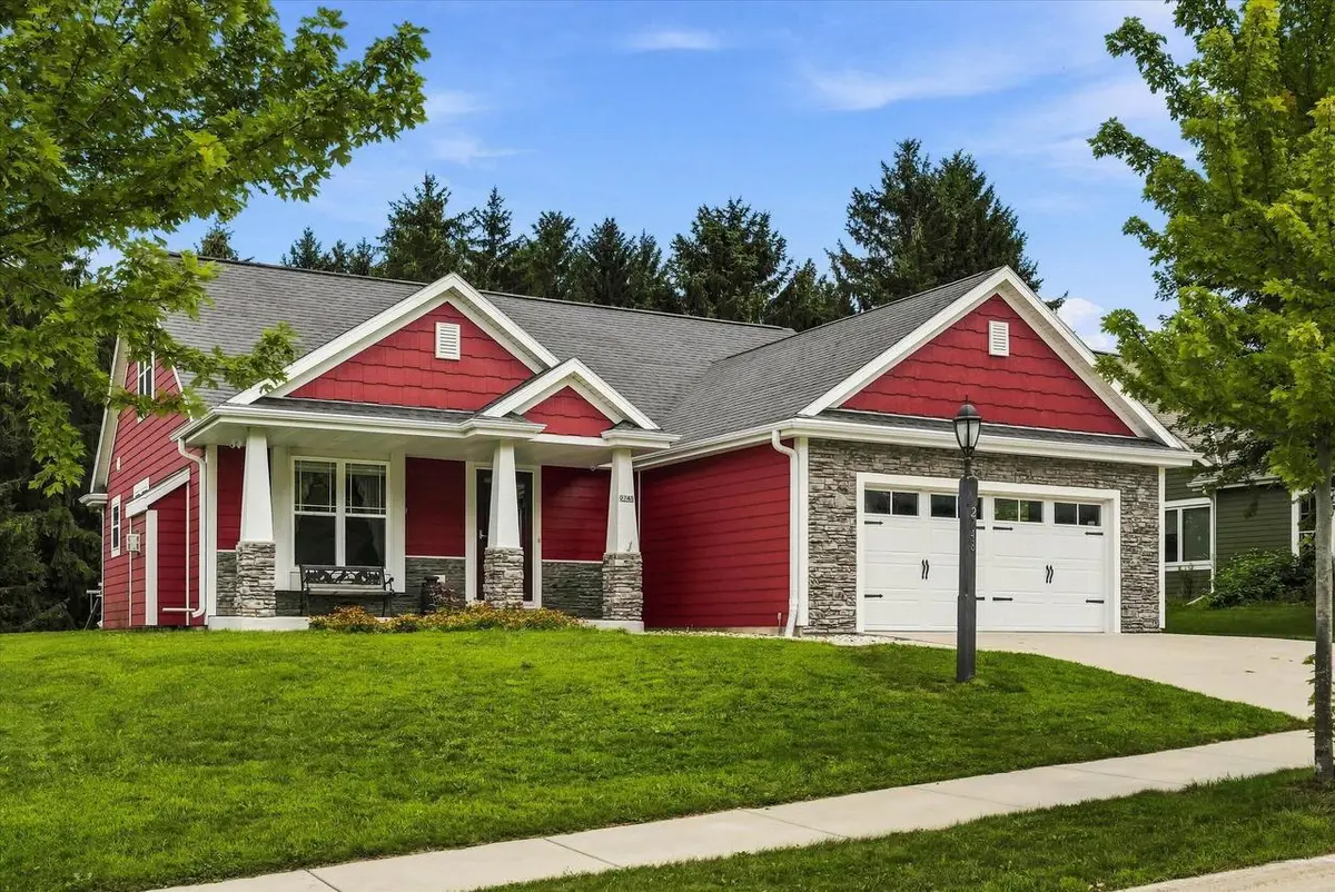 2748 Gateway AVENUE, Hartford, WI 53027 - #1