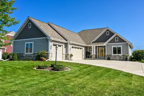 N57W19704 Holly COURT, Menomonee Falls, WI 53051