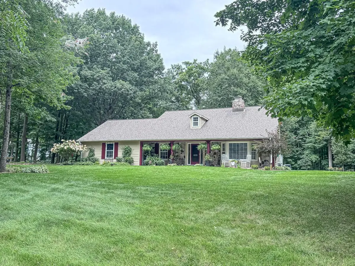 28812 Grove LANE, Waterford, WI 53185 - #1