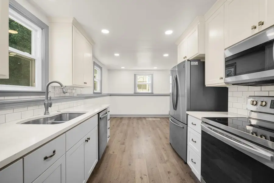 166 N 91st PLACE, Milwaukee, WI 53226 - #3