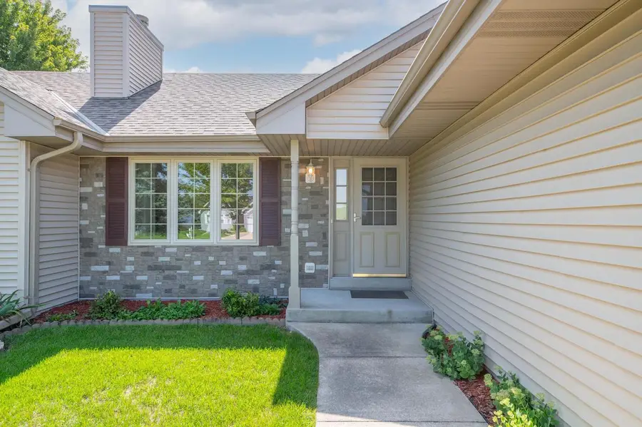 1271 Orchard CIRCLE, Oconomowoc, WI 53066 - #2