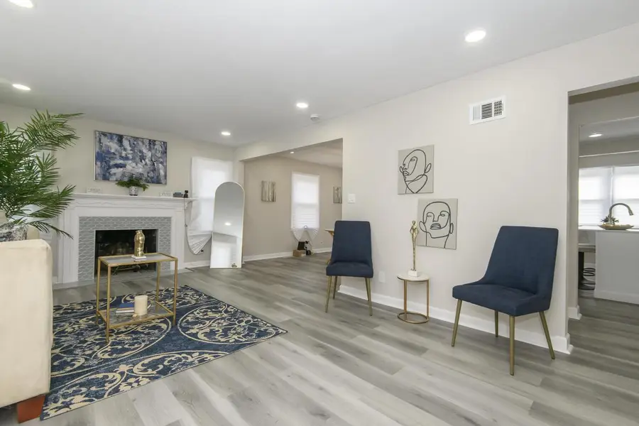 4158 N 17TH STREET, Milwaukee, WI 53209 - #2