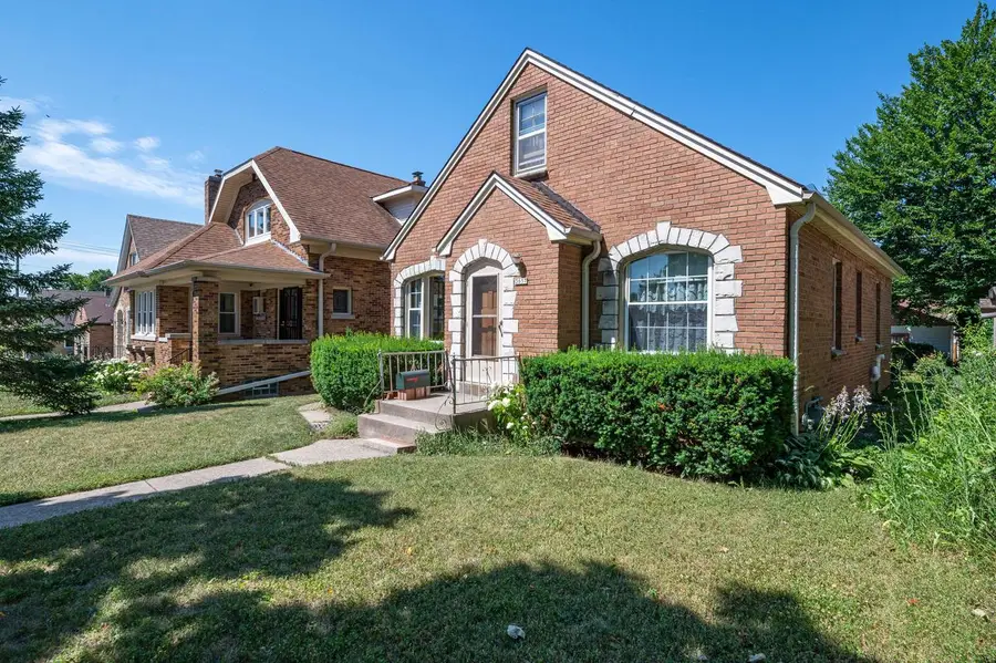 3657 S 14th STREET, Milwaukee, WI 53221 - #2