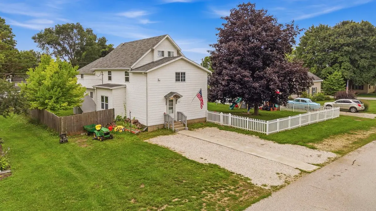 717 W 3rd STREET, Waldo, WI 53093 - #1