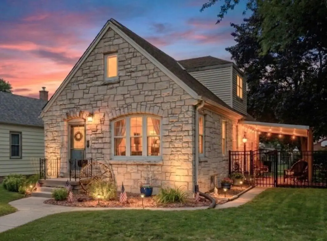 2452 S 74th STREET, West Allis, WI 53219 - #1