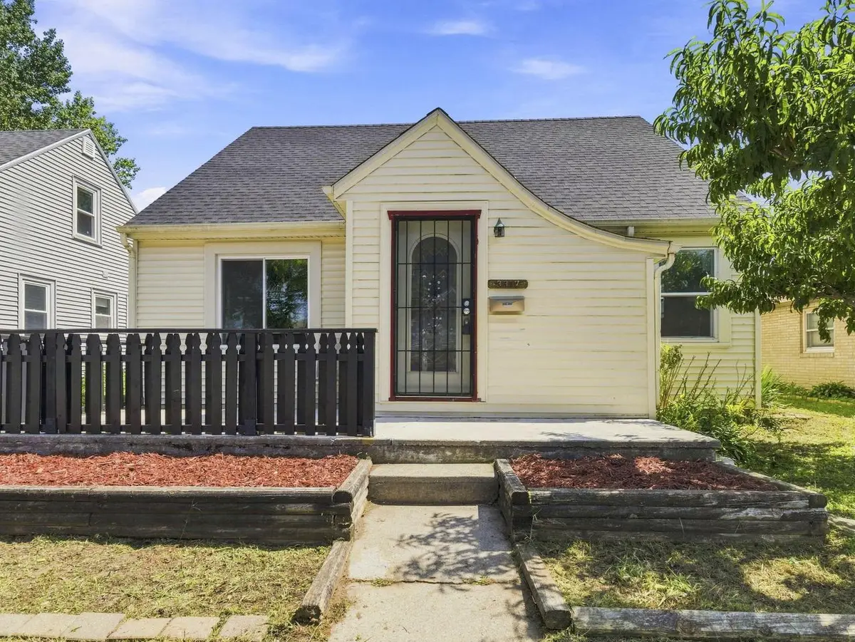 3317 10th AVENUE, Racine, WI 53402 - #1