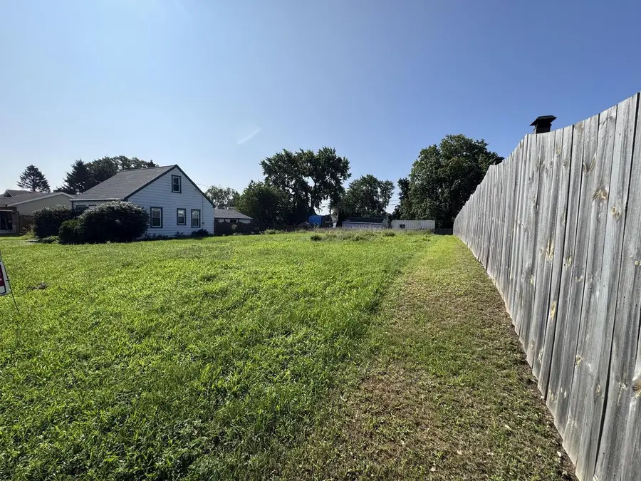 3323 W RAMSEY AVENUE, Greenfield, WI 53221 - #2