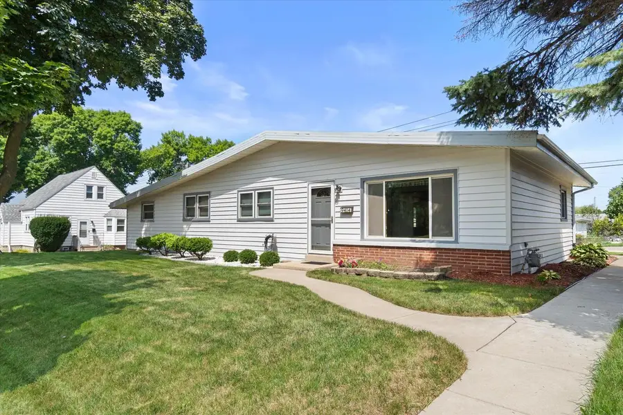 9414 W Oklahoma AVENUE, West Allis, WI 53227 - #3