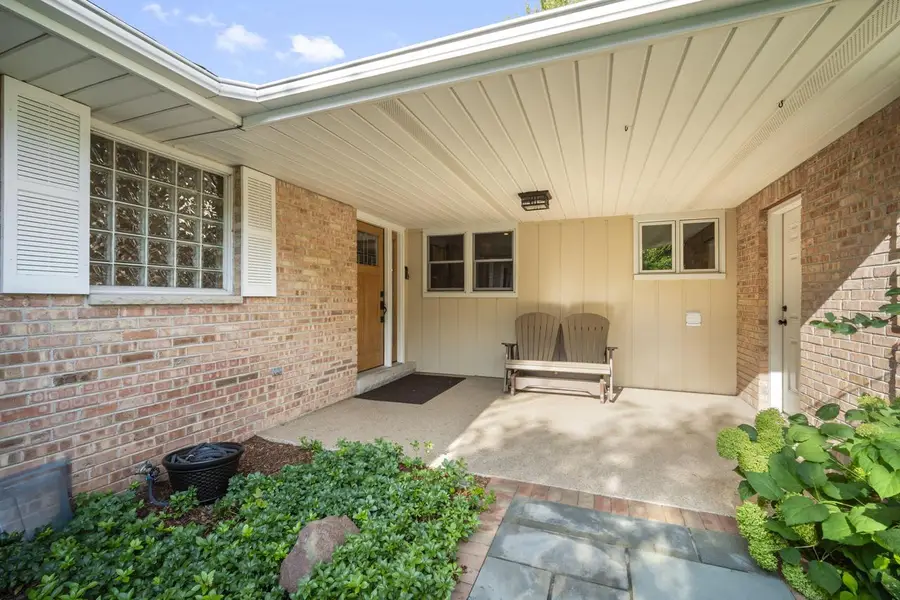 W74N755 Spruce AVENUE, Cedarburg, WI 53012 - #3