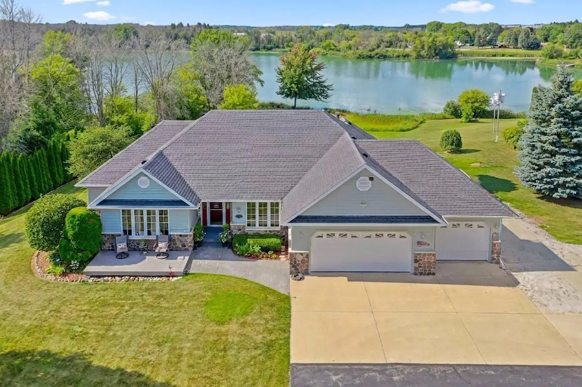 6150 Silver Hills DRIVE, Manitowoc, WI 54220 - #1