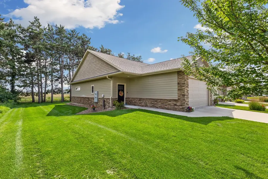 1800 Prairie PLACE #4, Holmen, WI 54636 - #2