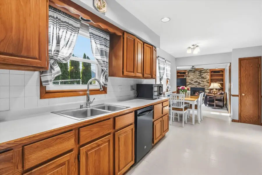 931 Fairview DRIVE, Port Washington, WI 53074 - #3