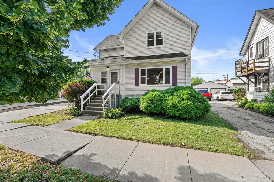 123 Cook STREET, Waukesha, WI 53186 - #2