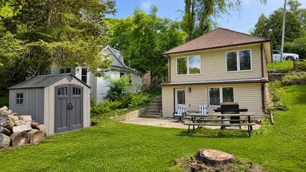 2481 N Wallace Lake DRIVE, West Bend, WI 53090