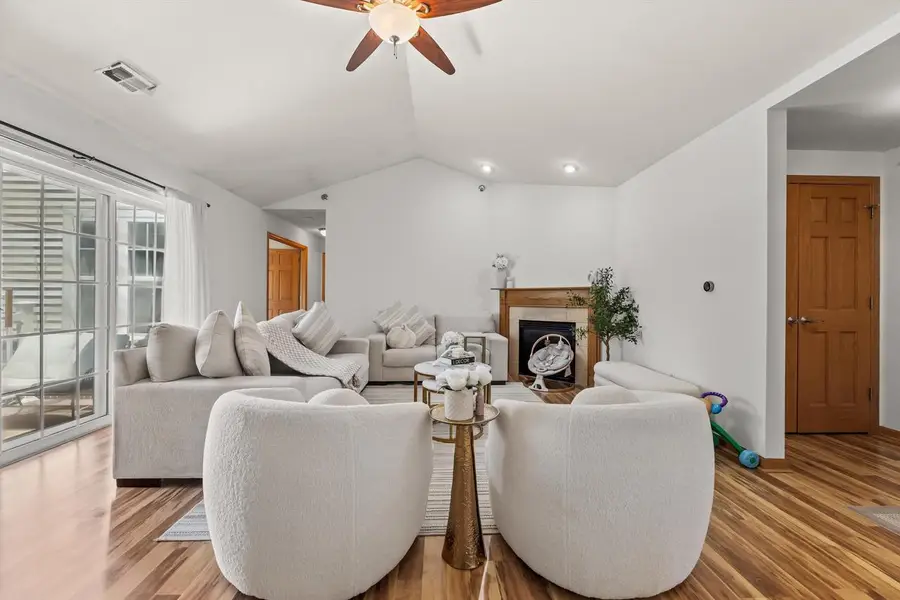 12155 W Virginia CIRCLE #7, Franklin, WI 53132 - #2