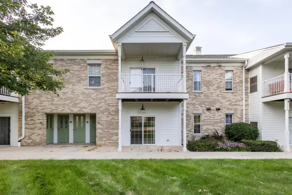 2704 Northview ROAD #148, Waukesha, WI 53188