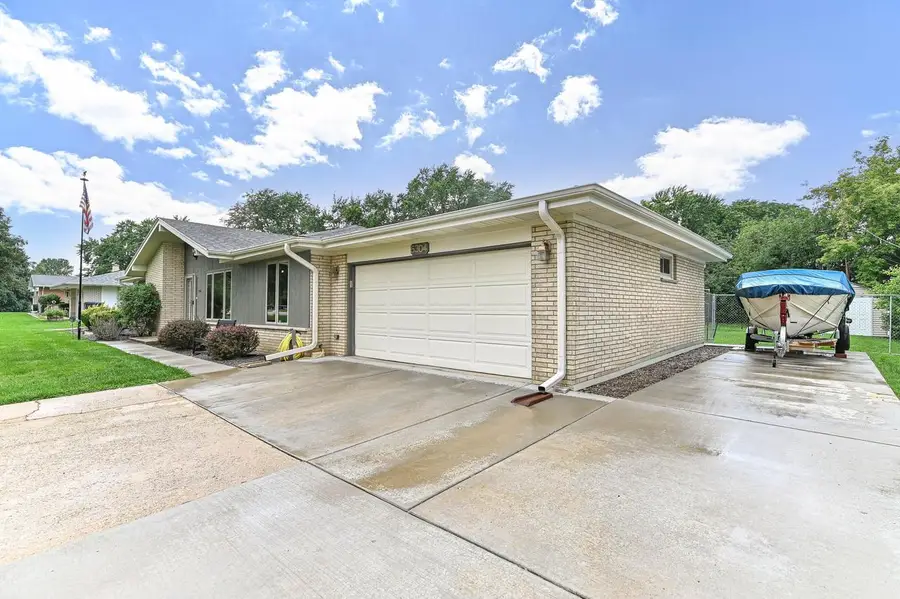 5304 Cynthia LANE, Mount Pleasant, WI 53406 - #2
