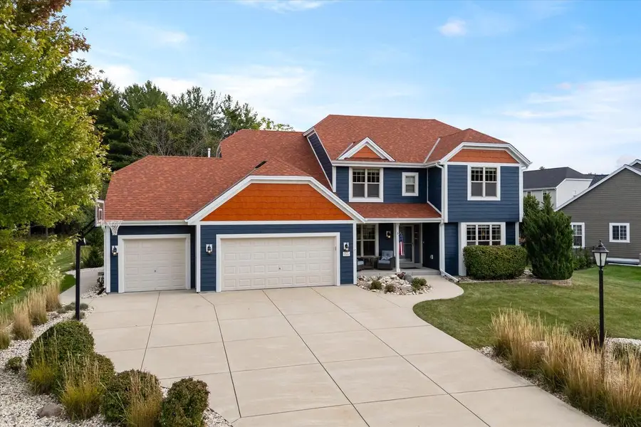 W273N2420 Arlington COURT, Pewaukee, WI 53072 - #3