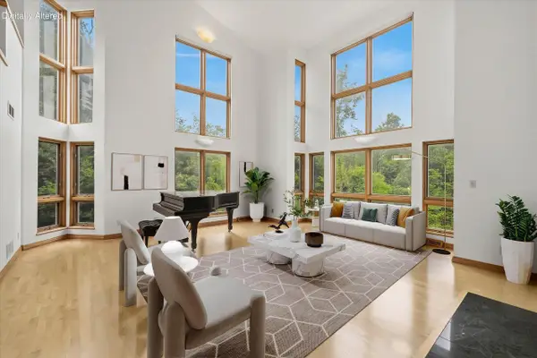 3411 W River DRIVE, Mequon, WI 53097