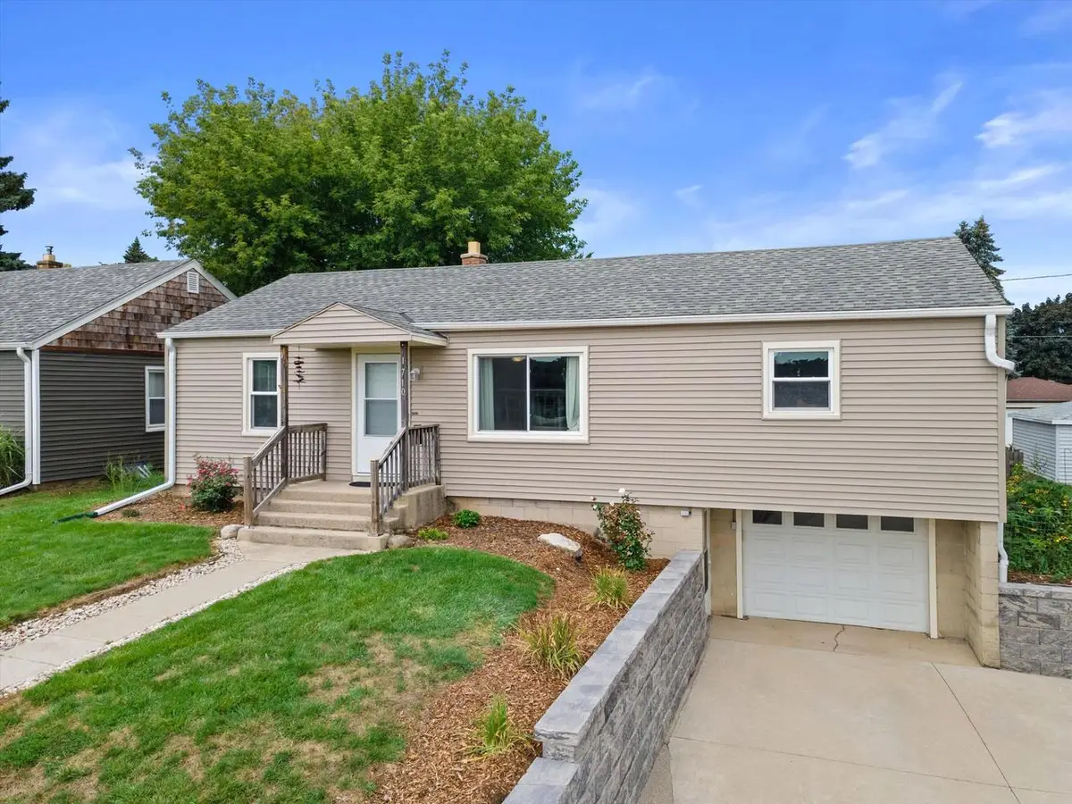 1710 Michigan AVENUE, South Milwaukee, WI 53172 - #1