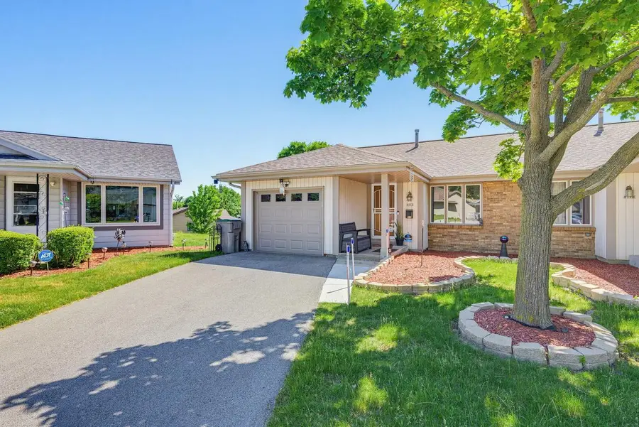 8112 N 97th COURT, Milwaukee, WI 53224 - #2
