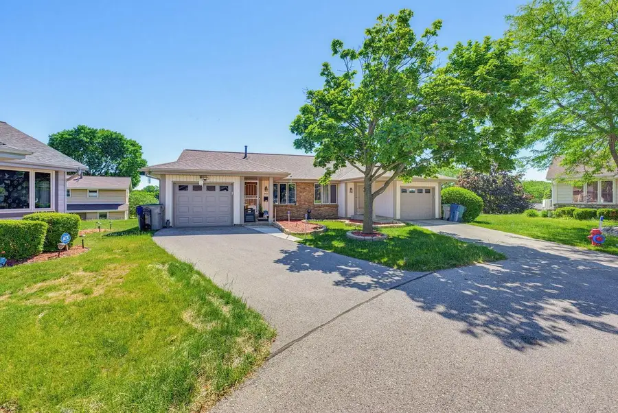 8112 N 97th COURT, Milwaukee, WI 53224 - #3