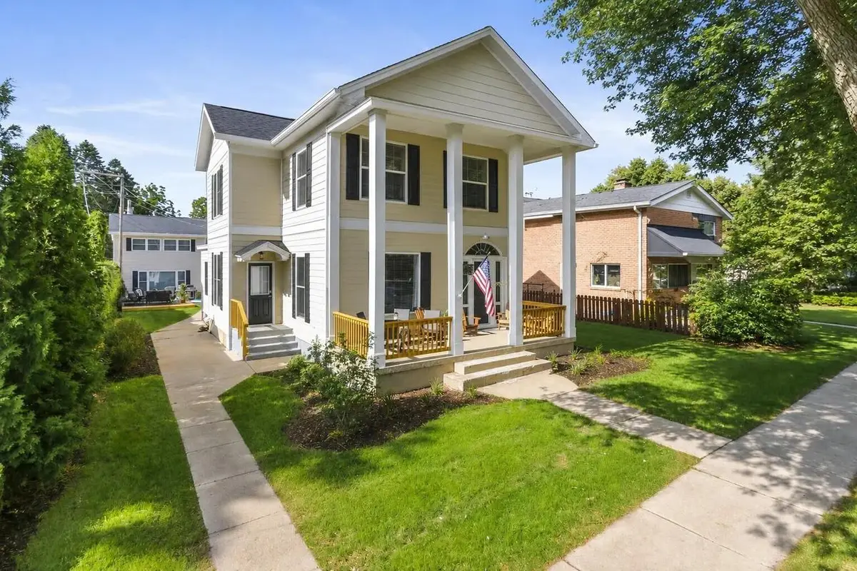 816 Wisconsin STREET, Lake Geneva, WI 53147 - #1