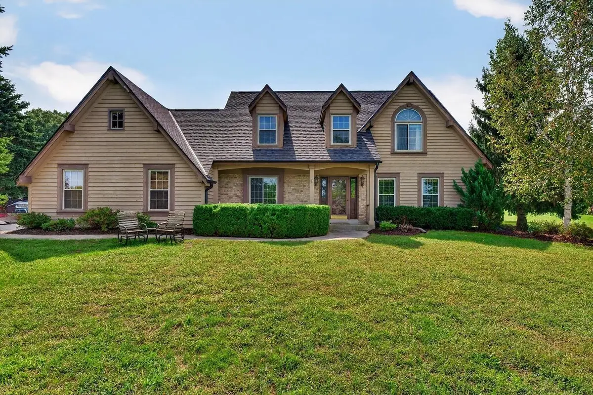 S93W33523 Fieldside COURT, Mukwonago, WI 53149 - #1
