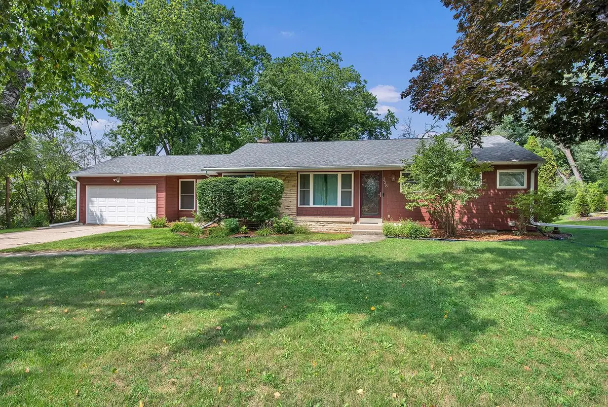 228 W Brentwood LANE, Glendale, WI 53217 - #1