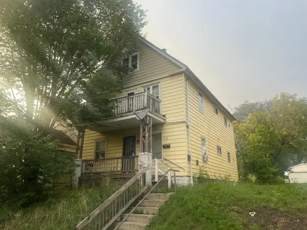 1114 W Keefe AVENUE, Milwaukee, WI 53206
