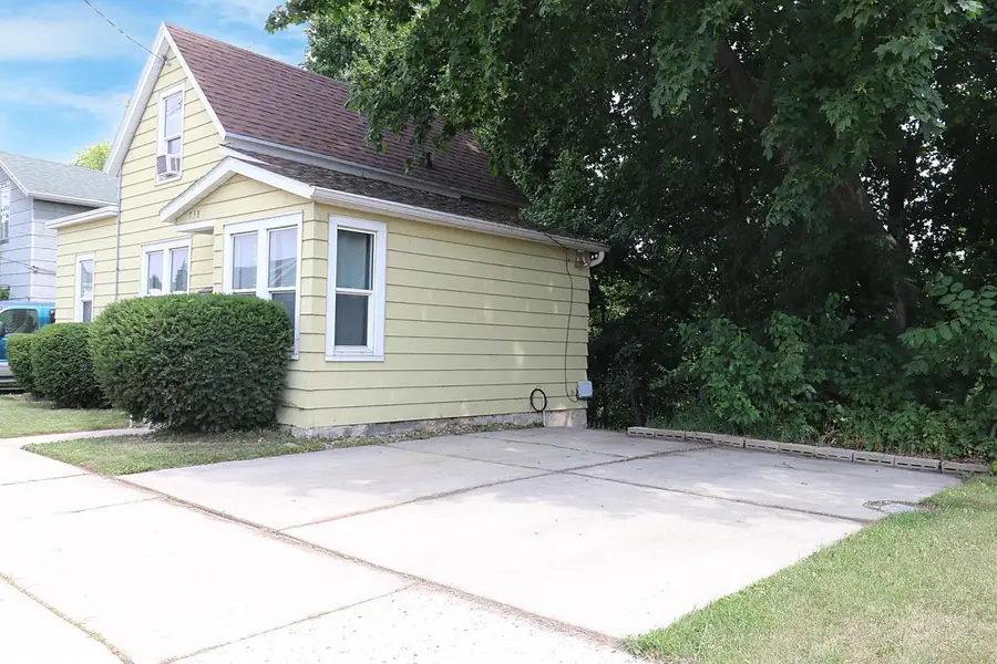 738 Broadway STREET, Sheboygan Falls, WI 53085 - #2