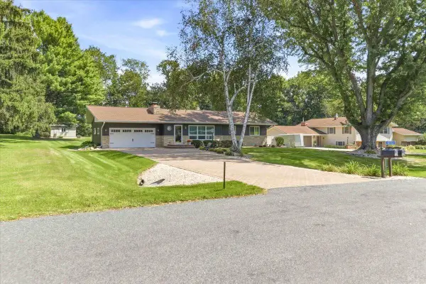 N1126 Mormon DRIVE, La Crosse, WI 54601