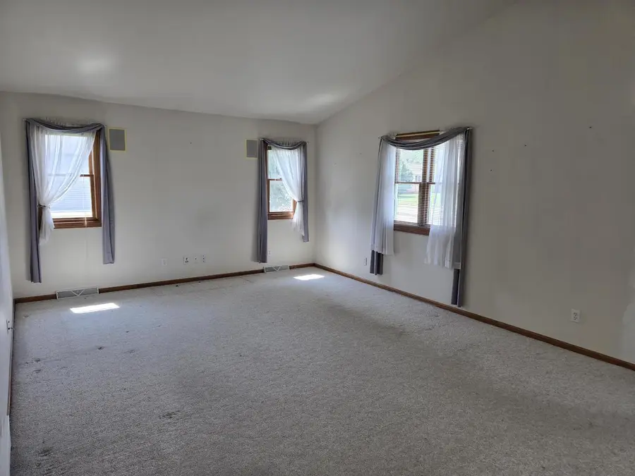 545 Ohio AVENUE, Oostburg, WI 53070 - #3