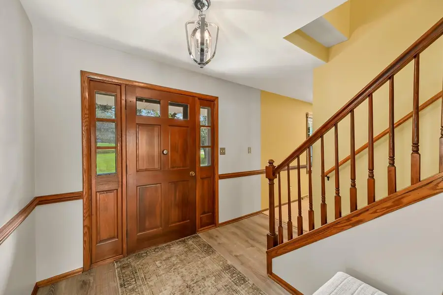 S40W22816 Sommers Hills DRIVE, Waukesha, WI 53189 - #2