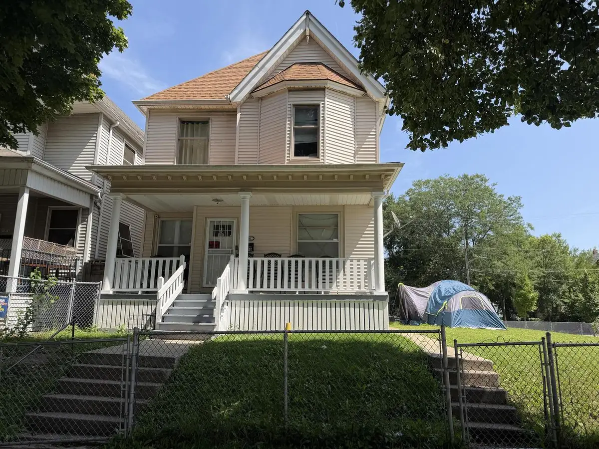1906 N 33rd STREET, Milwaukee, WI 53208 - #1