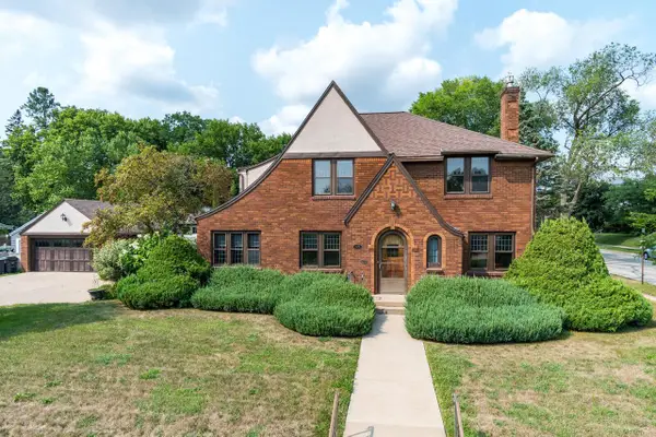 1529 Cass STREET, La Crosse, WI 54601