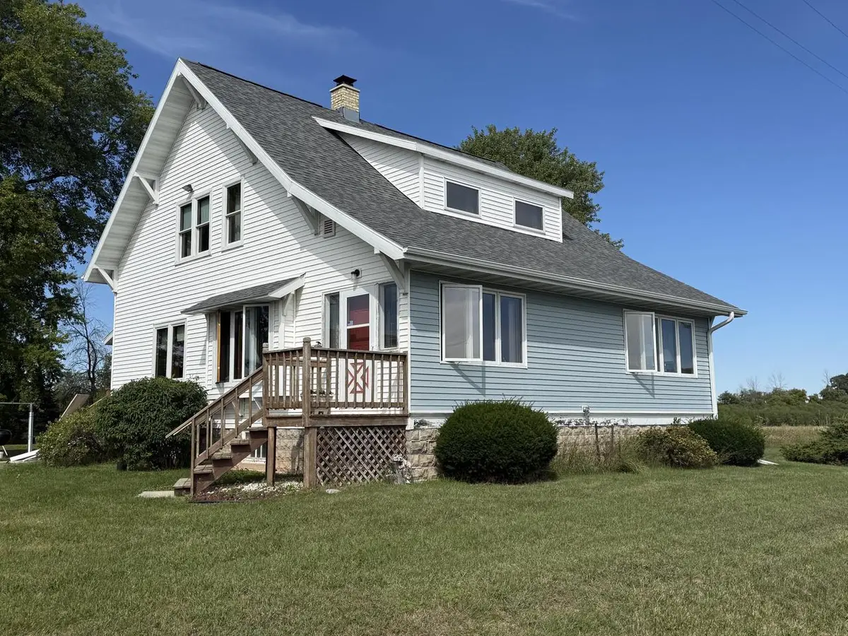 18536 US Highway 151, Valders, WI 54245 - #1