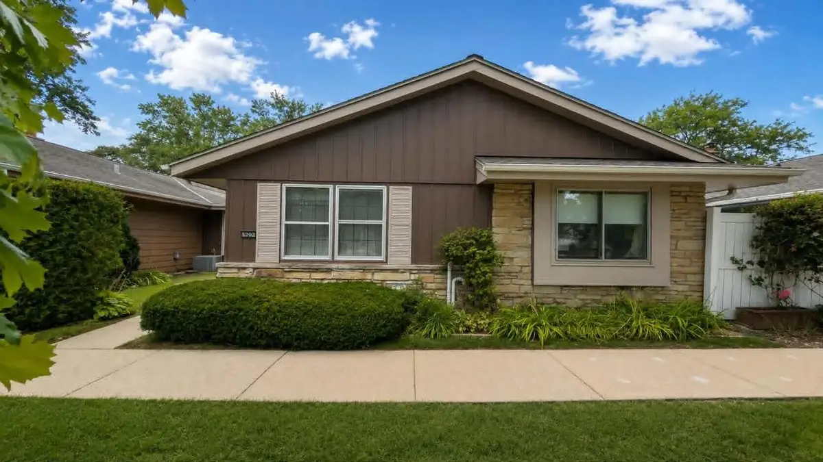 5292 Woodbridge LANE S, Greenfield, WI 53221 - #1