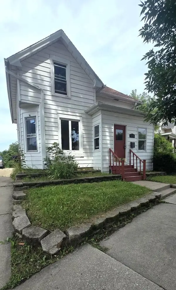 2042 Carmel AVENUE, Racine, WI 53405